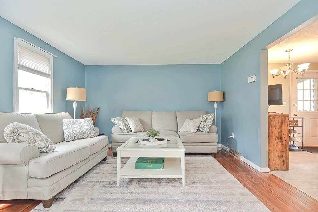 10 Chestnut Road Groton, MA 01450 - Photo 6 of 41
