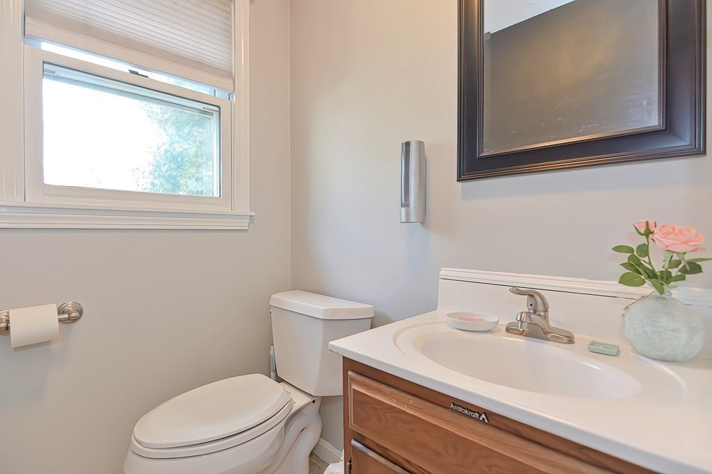 10 Chestnut Road Groton, MA 01450 - Photo 9 of 41