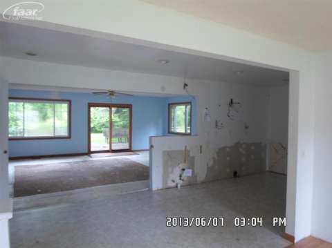 20366369-5.JPG