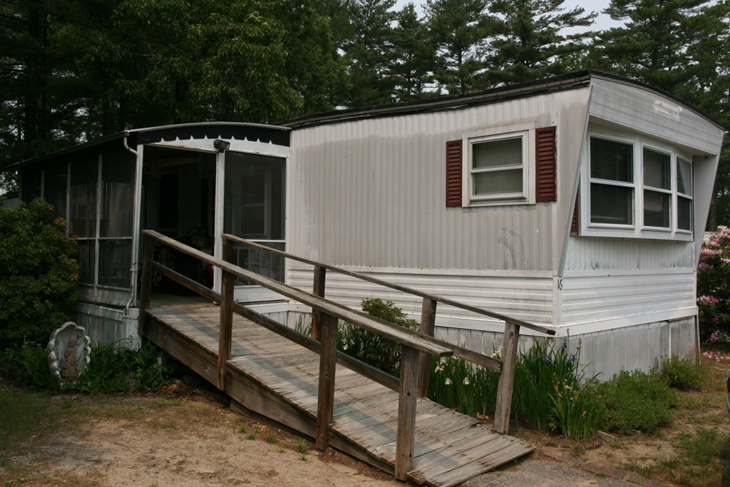 16 King Drive Wareham, MA 02576 - Photo 4 of 17