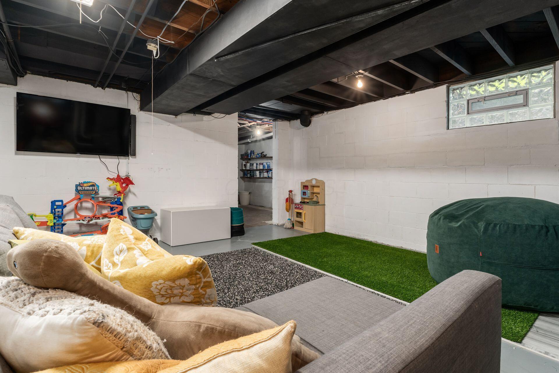 128 South Kellner Road Columbus, OH 43209 - Photo 41 of 53 Basement Rec Room