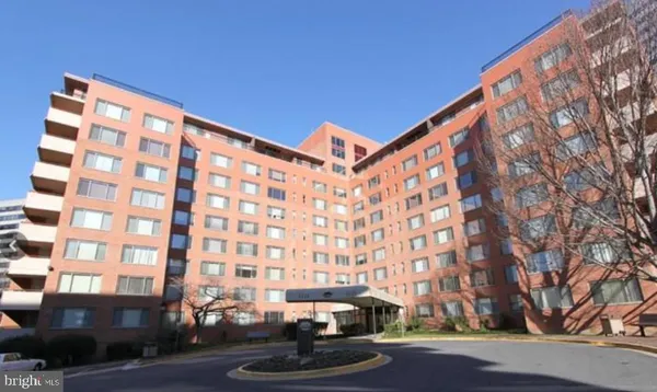 $1,750 | 1121 Arlington Boulevard, Unit 209, Arlington, VA 22209
