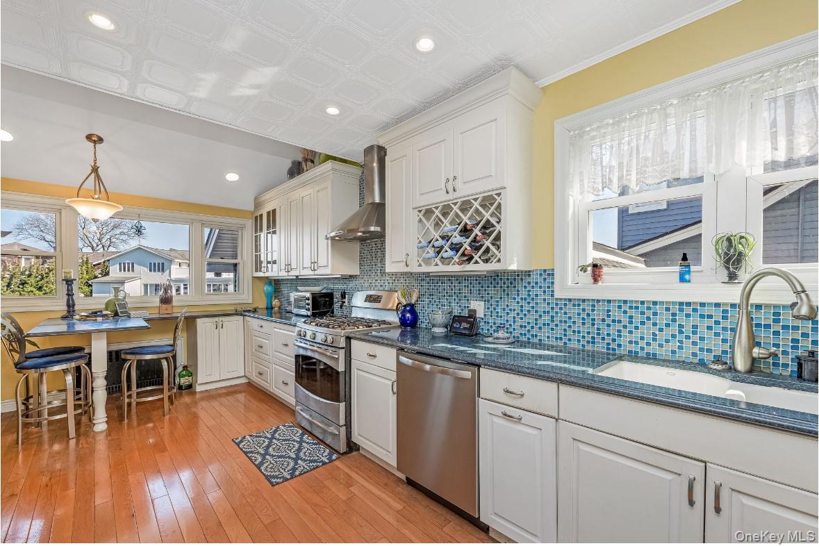 62 West 1st Street Freeport, NY 11520 - Photo 21 of 29