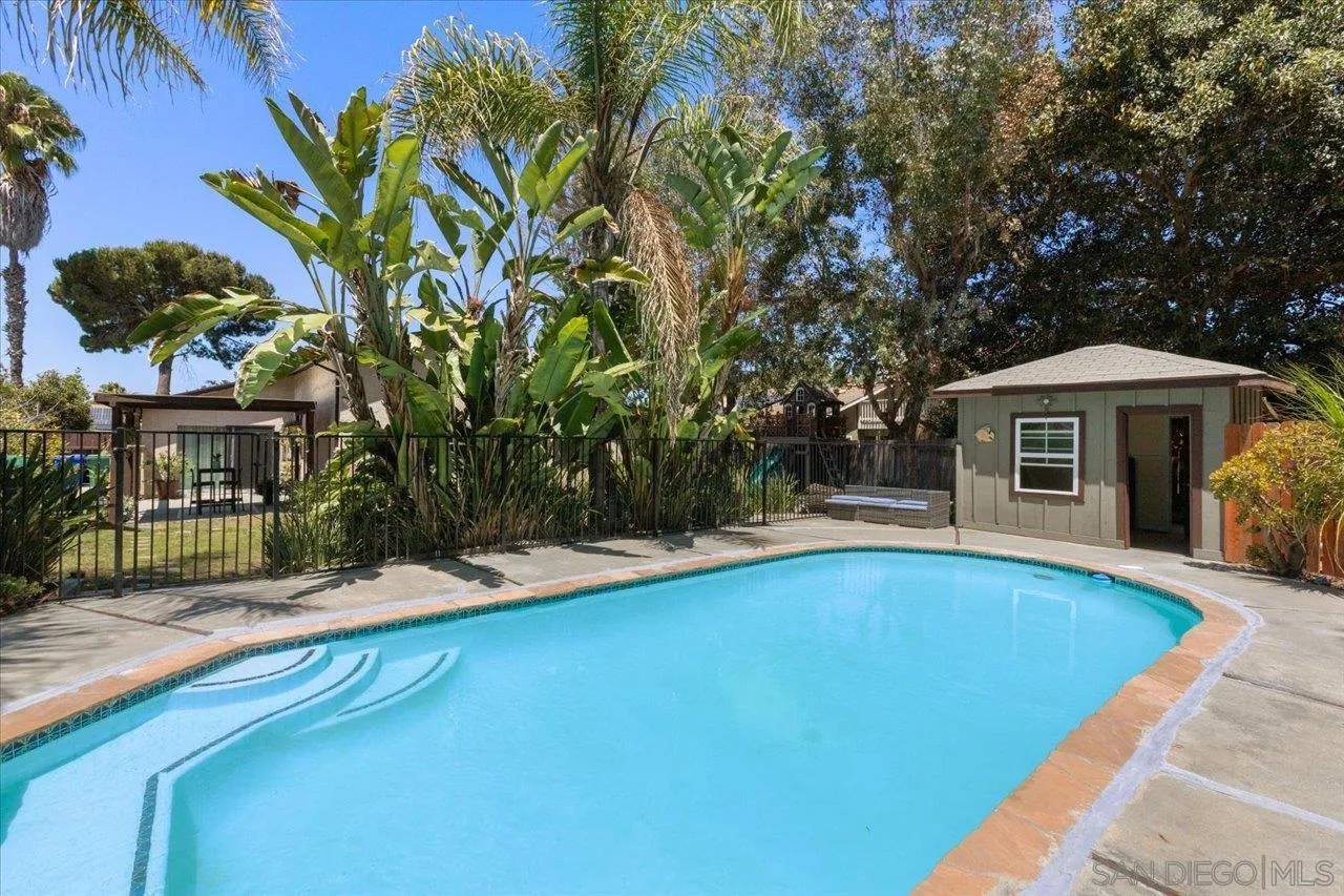 2337 Fallingleaf Road Oceanside, CA 92056 - Photo 32 of 38 Gallery Image 32