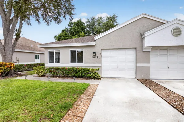 $2,500 | 9220A Vineland Court, Boca Raton, FL 33496