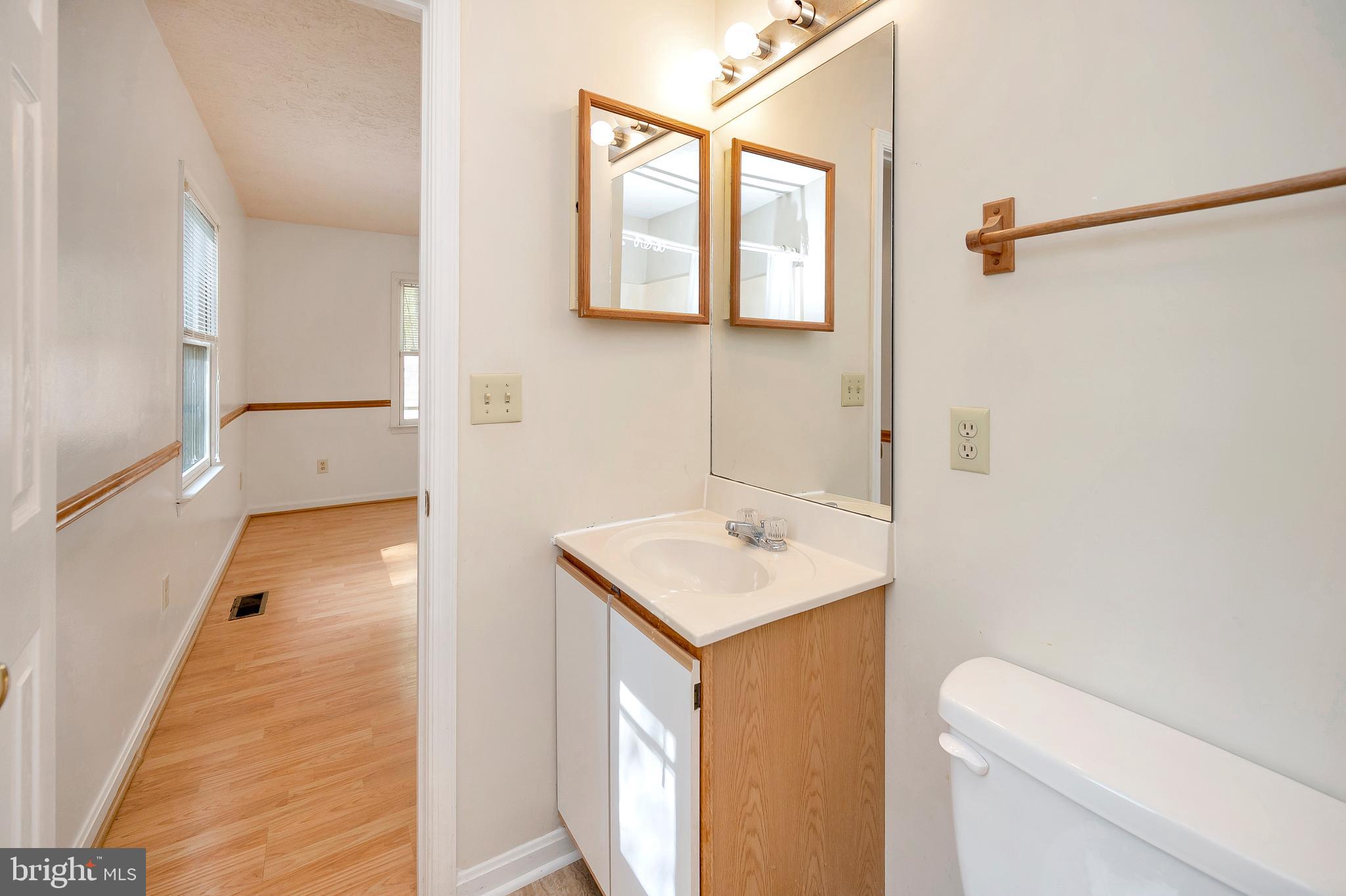 18237 Monitor Road Culpeper, VA 22701 - Photo 11 of 22 Primary full bath