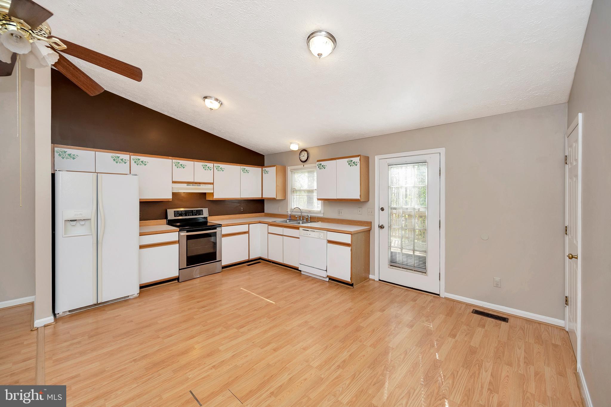 18237 Monitor Road Culpeper, VA 22701 - Photo 6 of 22 Convenient kitchen for entertaining