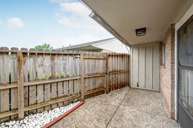 $1,400 | 1529 Wirt Road, Unit 20, Houston, TX 77055