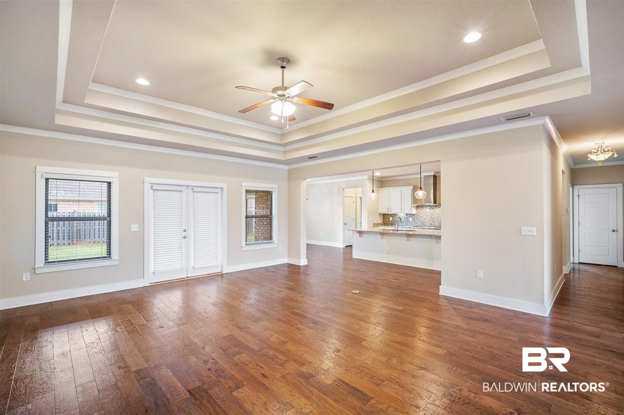 9869 Evanston Street Daphne, AL 36526 - Photo 6 of 36 Great Room w/trey ceiling