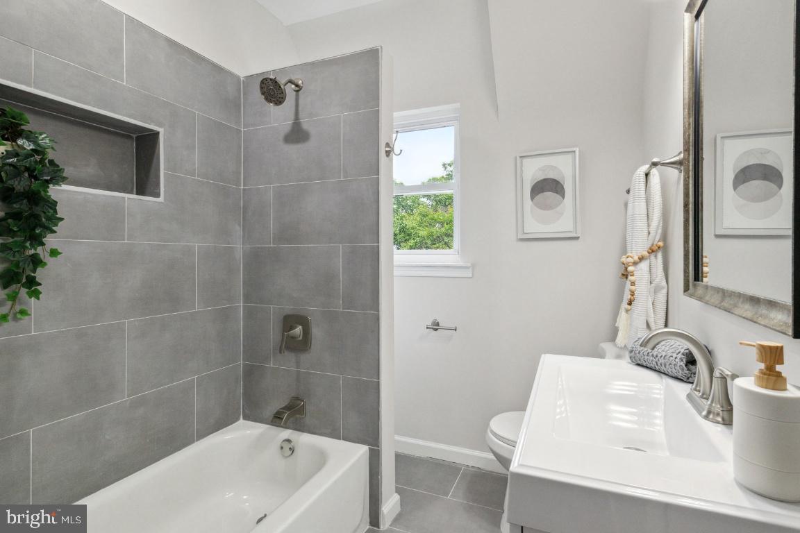 3706 Rexmere Road Baltimore, MD 21218 - Photo 9 of 26 Bathroom
