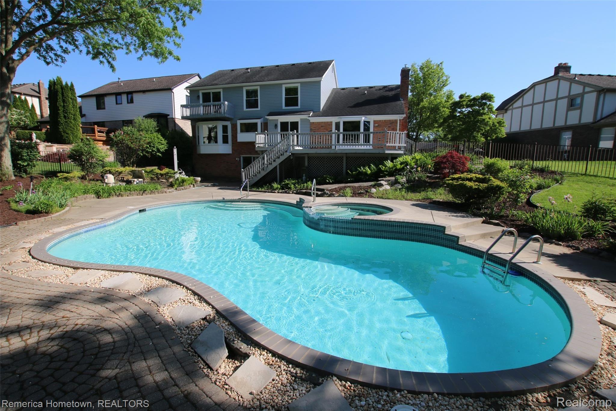 42486 Waterfall Road Northville, MI 48168 - Photo 15 of 35 IMG_2508.JPG