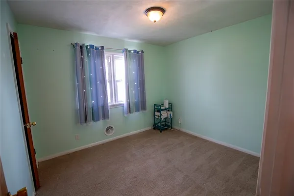 $184,900 | 379 Norran Drive, Irondequoit, NY 14621