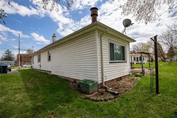$184,900 | 379 Norran Drive, Irondequoit, NY 14621