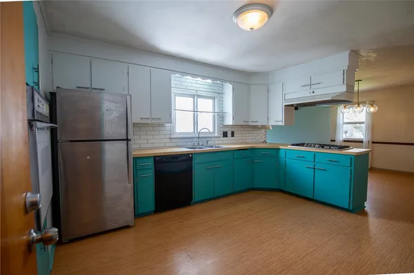 $184,900 | 379 Norran Drive, Irondequoit, NY 14621