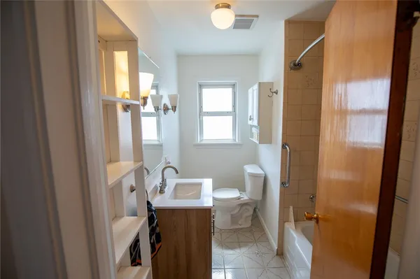 $184,900 | 379 Norran Drive, Irondequoit, NY 14621