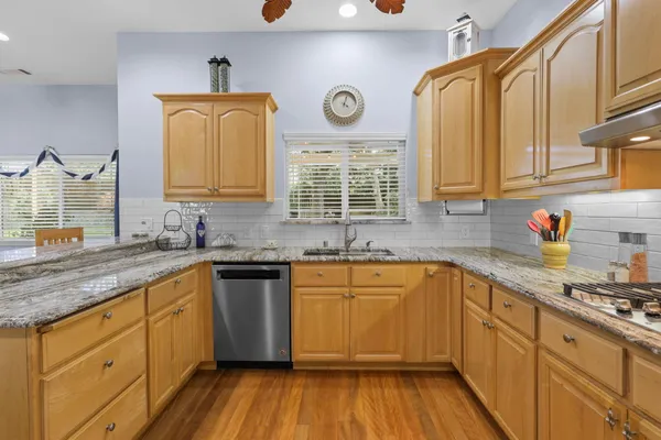 $579,990 | 672 Reddington Drive, Redding, CA 96003