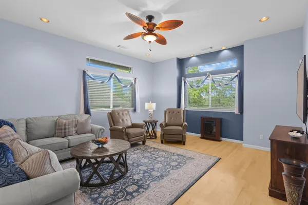 $559,900 | 672 Reddington Drive, Redding, CA 96003