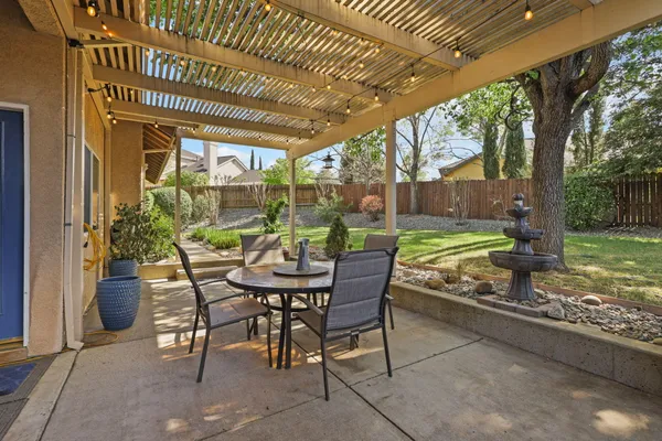 $559,900 | 672 Reddington Drive, Redding, CA 96003