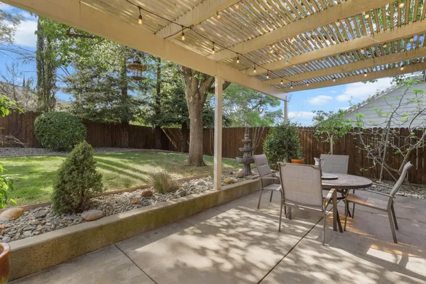 $559,900 | 672 Reddington Drive, Redding, CA 96003