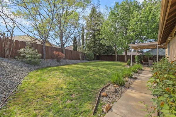 $579,990 | 672 Reddington Drive, Redding, CA 96003