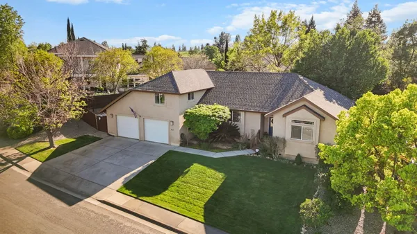 $559,900 | 672 Reddington Drive, Redding, CA 96003
