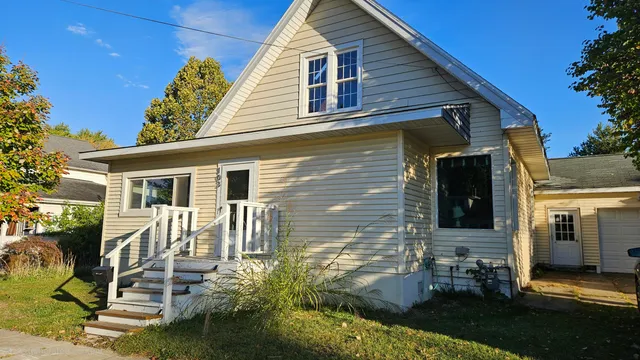 $359,000 | 103 Maple Street, Three Oaks, MI 49128