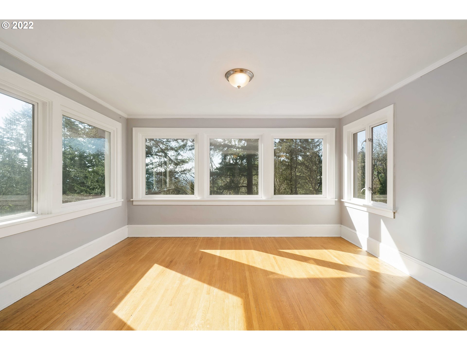 3374 Southwest Fairmount Boulevard Portland, OR 97239 - Photo 17 of 32 Gallery Image 17