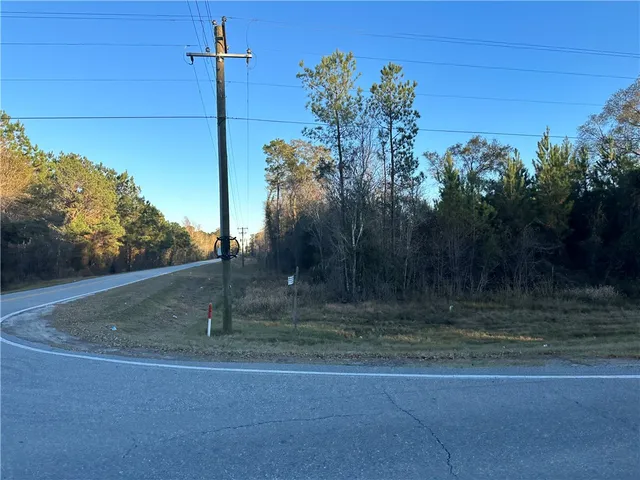 $220,000 | 301 Broadhurst Road East, Jesup, GA 31546
