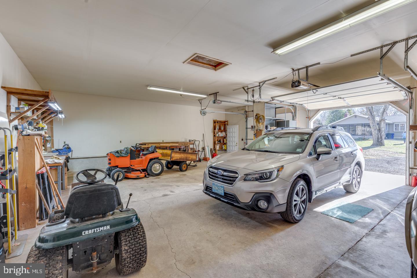 694 Chatsworth Road Tabernacle, NJ 08088 - Photo 44 of 70 3-4 car garage with work benches