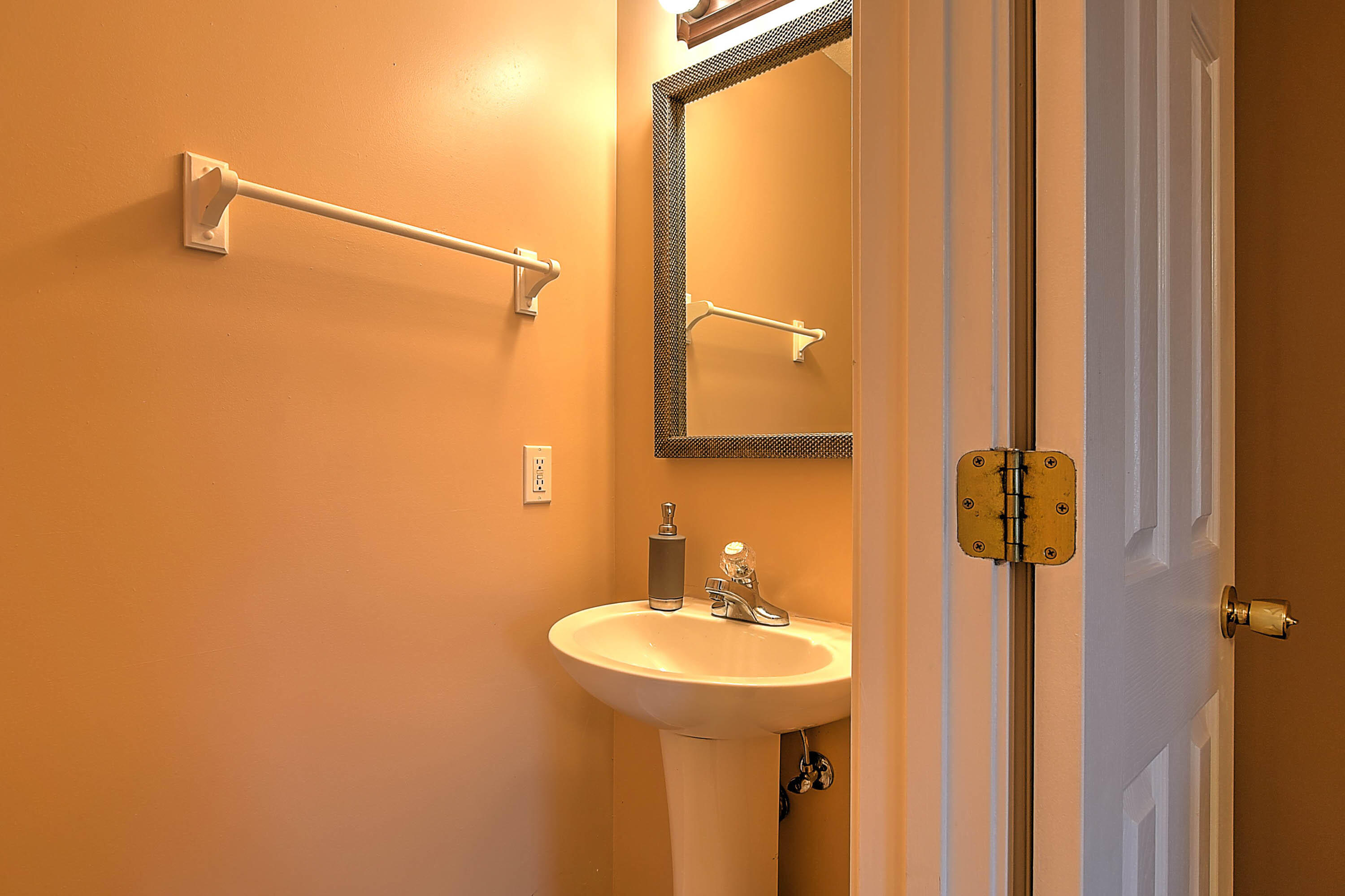 112 Winners Circle, Unit C8 Bristol, TN 37620 - Photo 9 of 26 Winners Cir-7