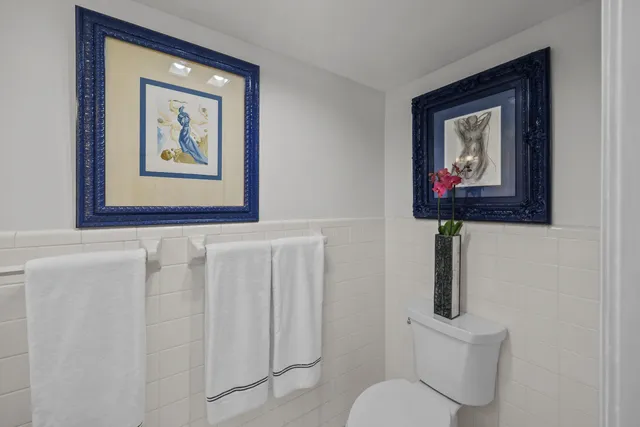 $10,000 | 170 North Ocean Boulevard, Unit 605, Palm Beach, FL 33480