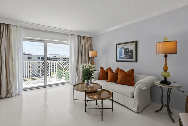 $10,000 | 170 North Ocean Boulevard, Unit 605, Palm Beach, FL 33480