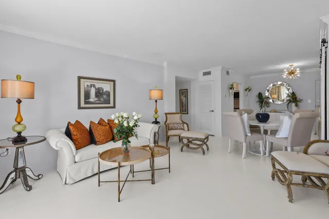 $10,000 | 170 North Ocean Boulevard, Unit 605, Palm Beach, FL 33480