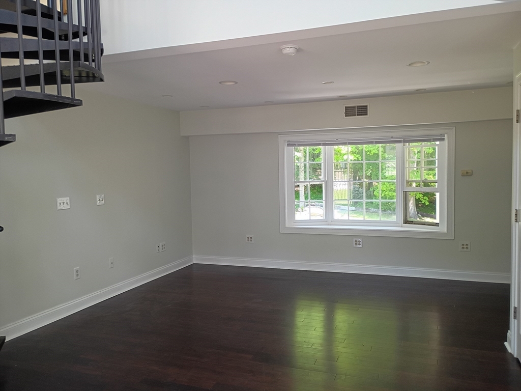 106 R Main Street Newbury, MA 01922 - Photo 8 of 32