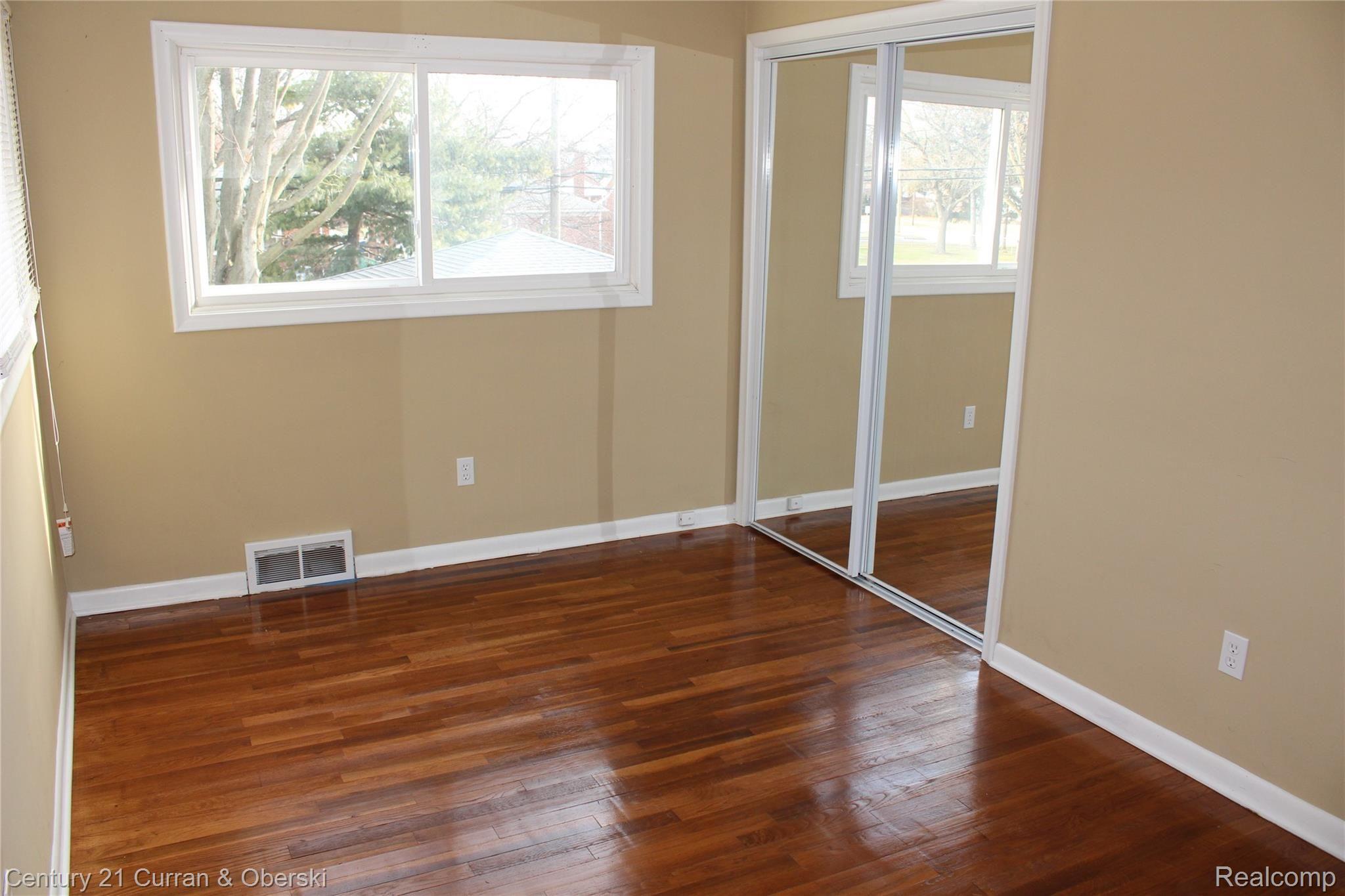 161 Shadowlawn Street Inkster, MI 48141 - Photo 10 of 15 IMG_0147.JPG