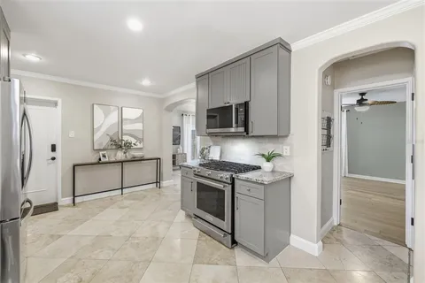 $1,095,000 | 101 26th Avenue Northeast, St. Petersburg, FL 33704