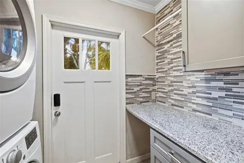 $1,095,000 | 101 26th Avenue Northeast, St. Petersburg, FL 33704