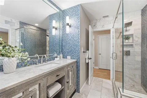 $1,095,000 | 101 26th Avenue Northeast, St. Petersburg, FL 33704