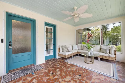 $1,095,000 | 101 26th Avenue Northeast, St. Petersburg, FL 33704