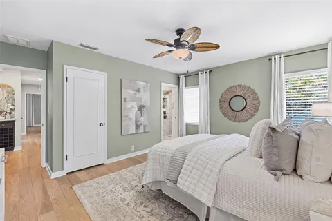 $1,095,000 | 101 26th Avenue Northeast, St. Petersburg, FL 33704