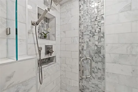 $1,095,000 | 101 26th Avenue Northeast, St. Petersburg, FL 33704