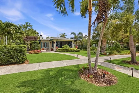 $1,095,000 | 101 26th Avenue Northeast, St. Petersburg, FL 33704