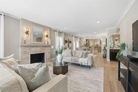 $1,095,000 | 101 26th Avenue Northeast, St. Petersburg, FL 33704