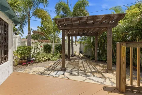 $1,095,000 | 101 26th Avenue Northeast, St. Petersburg, FL 33704