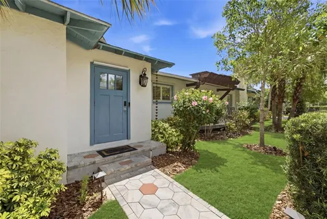 $1,095,000 | 101 26th Avenue Northeast, St. Petersburg, FL 33704