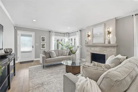 $1,095,000 | 101 26th Avenue Northeast, St. Petersburg, FL 33704