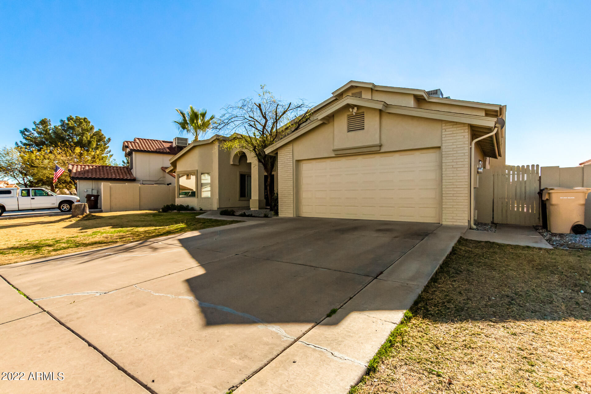 6939 West Bloomfield Road Peoria, AZ 85381 - Photo 3 of 32 03 - Bloomfield