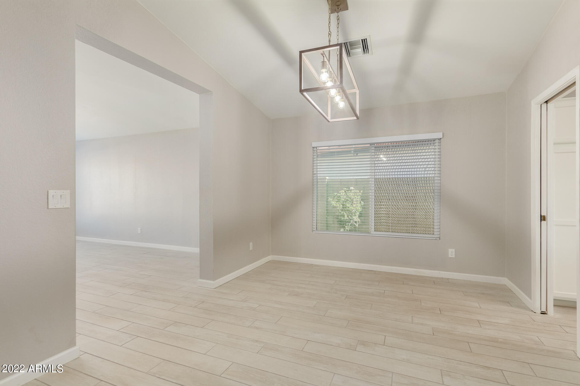 6939 West Bloomfield Road Peoria, AZ 85381 - Photo 8 of 32 08 - Bloomfield