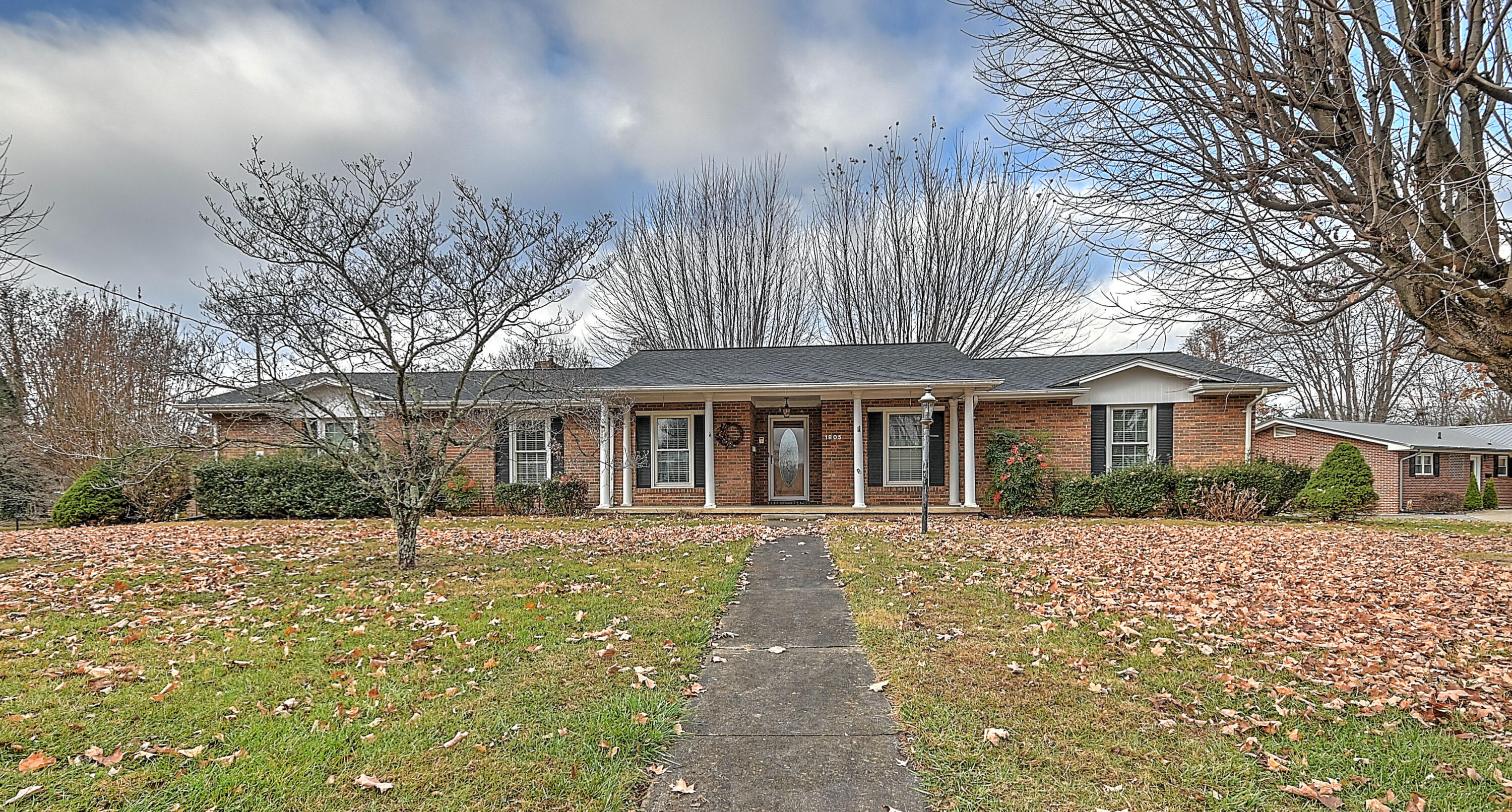 1805 Broadmoor Road Johnson City, TN 37604 - Photo 2 of 48 1805 Broadmoor B-2