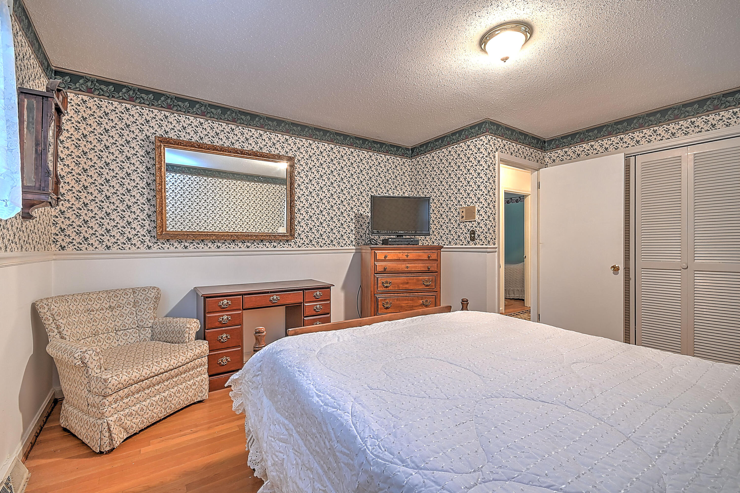 1805 Broadmoor Road Johnson City, TN 37604 - Photo 39 of 48 1805 Broadmoor B-29
